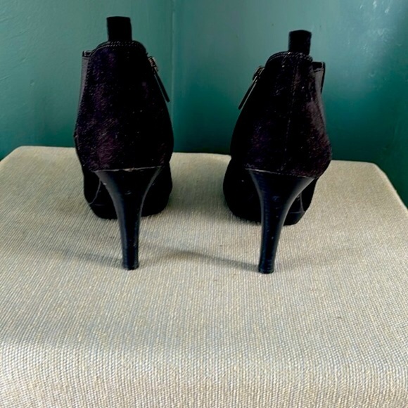 Black suede leatherAnkle Boots Nine West size 8 - Picture 5 of 10